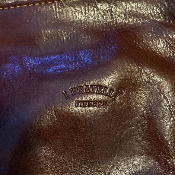 Italian leather crossbody purse. - Picture 3 of 9